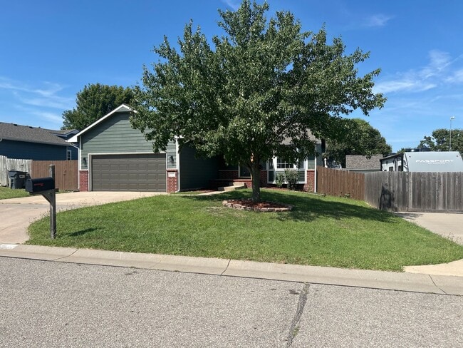 property at 1823 S Shiloh St
