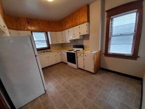 1102 Chicago St in Green Bay, WI - Building Photo - Building Photo