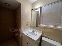 115 Brookside Dr photo'