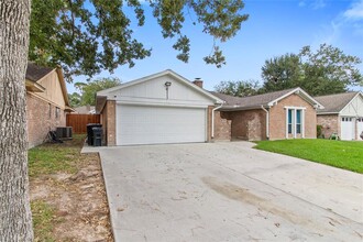 5611 Rivergate Dr in Spring, TX - Building Photo - Building Photo