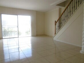 17800 Atlantic Blvd in Sunny Isles Beach, FL - Building Photo - Building Photo