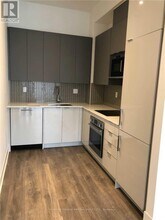 2908-2908 Hwy 7 in Vaughan, ON - Building Photo - Building Photo