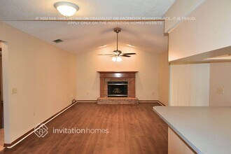 1060 Colony Arms Dr in Lakeland, FL - Building Photo - Building Photo
