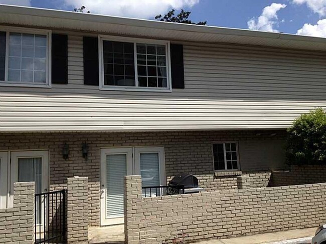 6940 Roswell Rd in Atlanta, GA - Building Photo - Building Photo