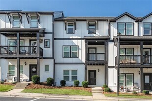 312 Lincoln St in Woodstock, GA - Building Photo