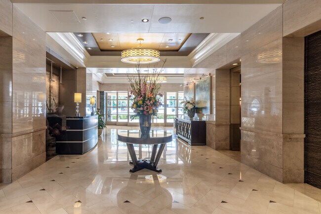 10520 Wilshire Blvd, Unit 1401 in Los Angeles, CA - Building Photo - Building Photo