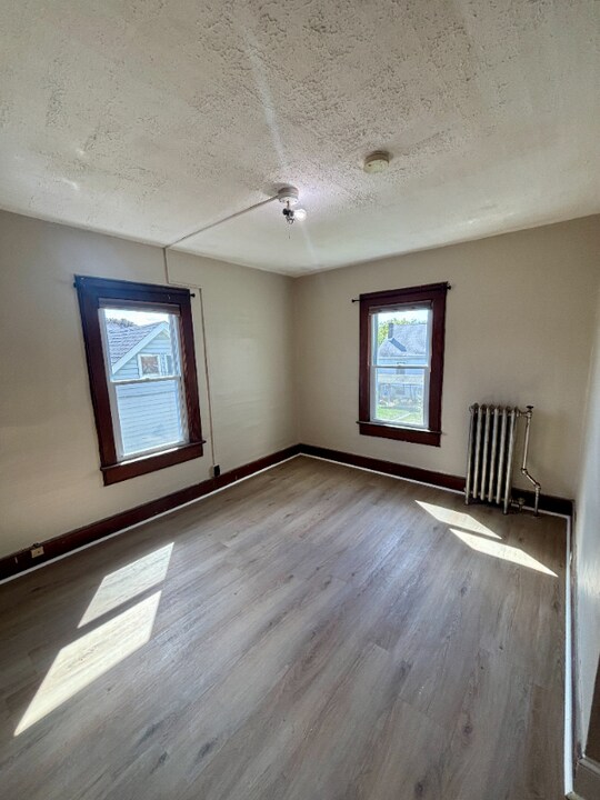 14 Camden St in Johnson City, NY - Building Photo