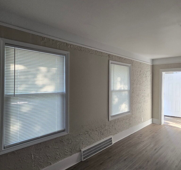 18524 Riverview St in Detroit, MI - Building Photo