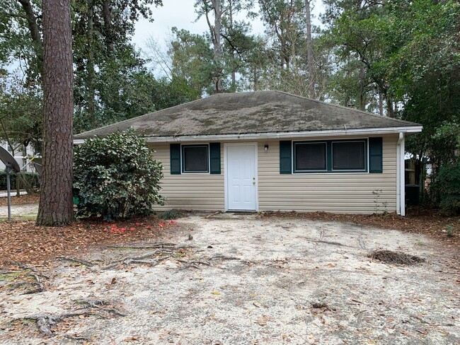 property at 800 Ridgeway Dr