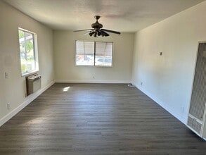 522 Sequoia Ave in Manteca, CA - Building Photo - Building Photo