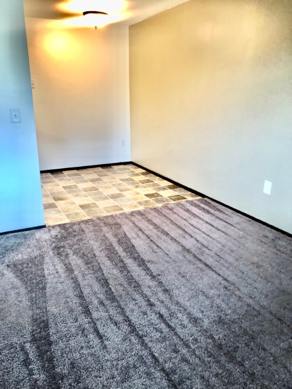 3000 Cliff Rd E in Burnsville, MN - Building Photo - Building Photo