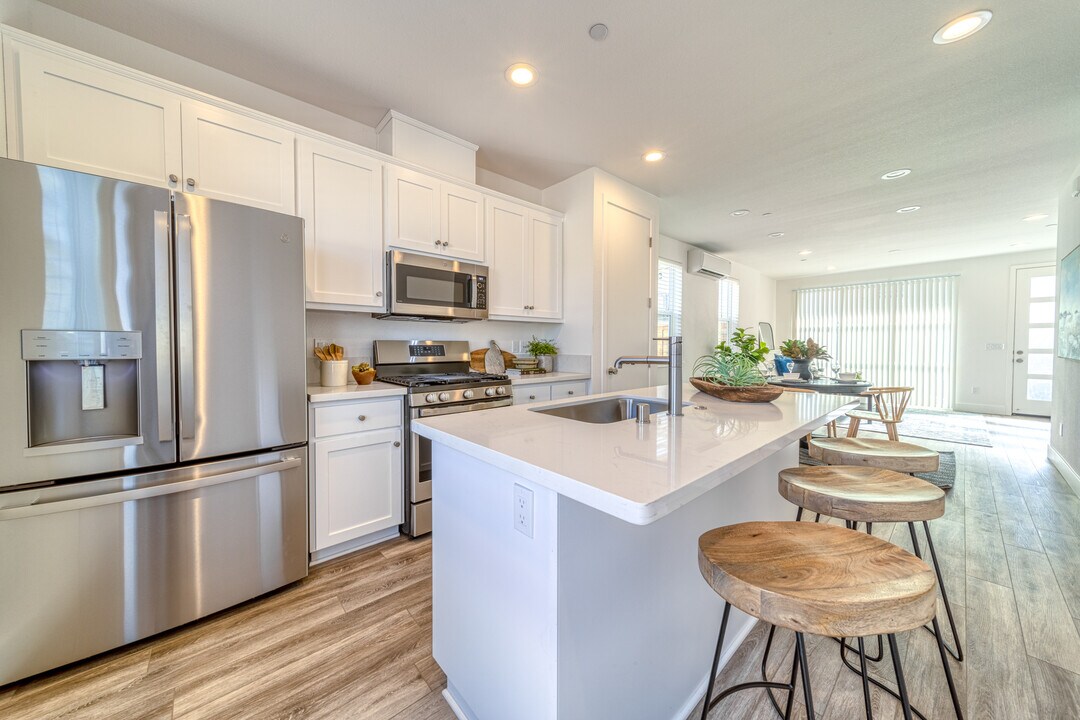 2167 Kenrick Ln, Unit 1 in Chico, CA - Building Photo
