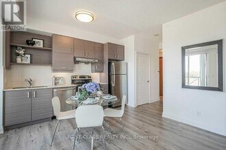 8200-8200 Birchmount Rd in Markham, ON - Building Photo - Building Photo