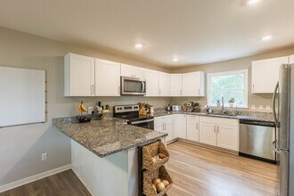 210 Elliott Ct in Columbia, TN - Building Photo - Building Photo