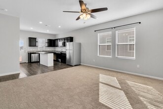 105 Bell Rings Dr in Jarrell, TX - Building Photo - Building Photo