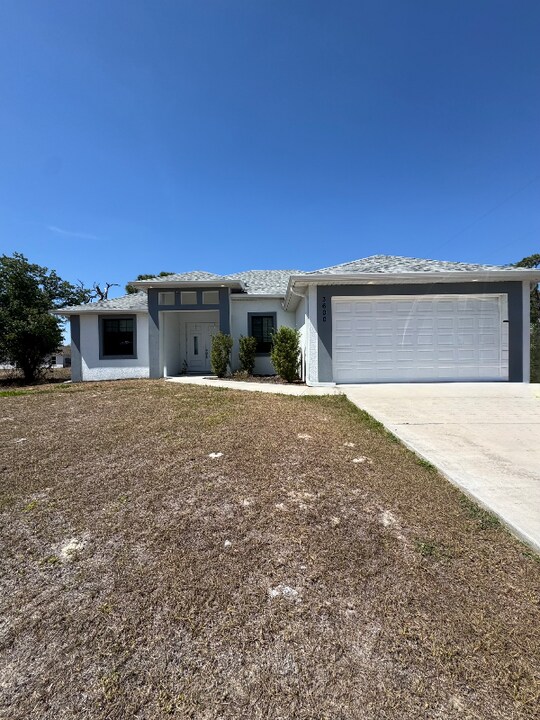 3600 38th St SW in Lehigh Acres, FL - Building Photo