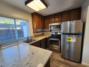 8613 La Riviera Dr #C C in Sacramento, CA - Building Photo - Building Photo