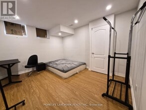 26 Catamaran Dr in Wasaga Beach, ON - Building Photo - Building Photo