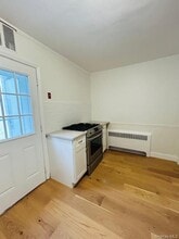 654 E Park Ave in Long Beach, NY - Foto de edificio - Building Photo
