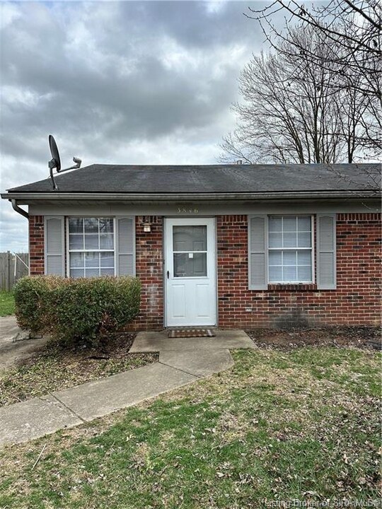 3846 Booker Ave in New Albany, IN - Building Photo