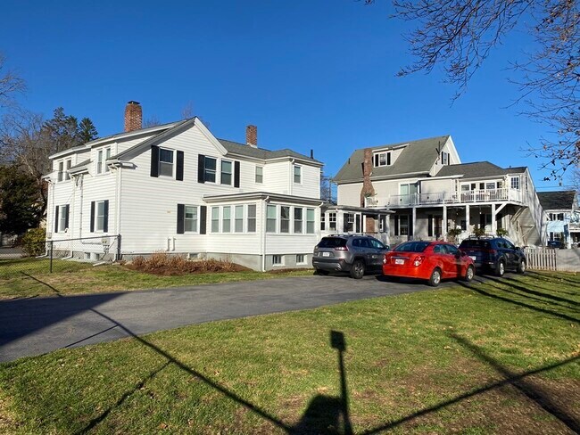 40 Pond St-Unit -2 in Natick, MA - Building Photo - Building Photo