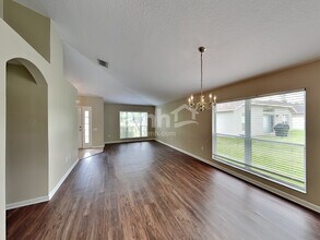 30839 St Vincent Ct in Zephyrhills, FL - Building Photo - Building Photo