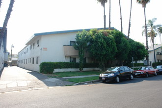 Sherman Terrace in Sherman Oaks, CA - Building Photo - Building Photo