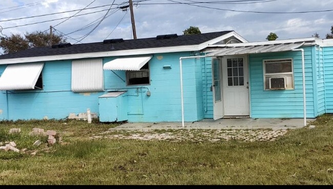 property at 1177 South Ln