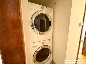 5 Oswald St, Unit 1 in Boston, MA - Building Photo - Building Photo