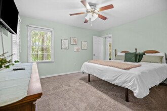 8432 SW 46 Rd in Gainesville, FL - Building Photo - Building Photo