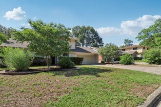 1710 Searcy Dr in San Antonio, TX - Building Photo - Building Photo