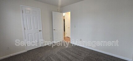 2515 Grassy Creek Run in Fort Wayne, IN - Building Photo - Building Photo