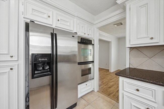 property at 382 Dawn Hill Dr