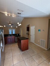 7318 E Bay Blvd in Navarre, FL - Building Photo - Building Photo