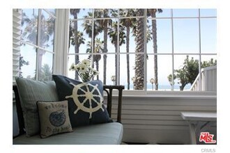 2219 Ocean Ave in Santa Monica, CA - Building Photo - Building Photo