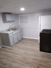 821 Becker St, Unit Becker Garden Unit in Hammond, IN - Building Photo - Building Photo