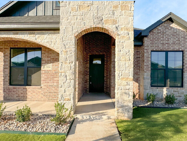 1304 Abbey Rd in Wolfforth, TX - Building Photo - Building Photo