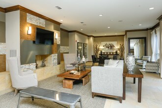 Camden Plaza in Houston, TX - Building Photo - Building Photo
