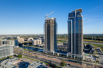 Pavilia Towers in Thornhill, ON - Building Photo - Building Photo