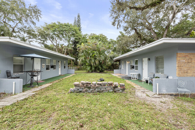 1050 SW 28th St in Fort Lauderdale, FL - Building Photo - Building Photo