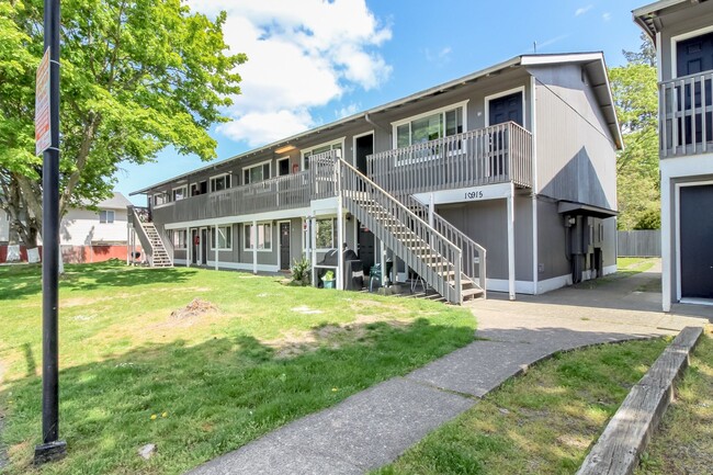 Freiday Apartments in Lakewood, WA - Building Photo - Building Photo