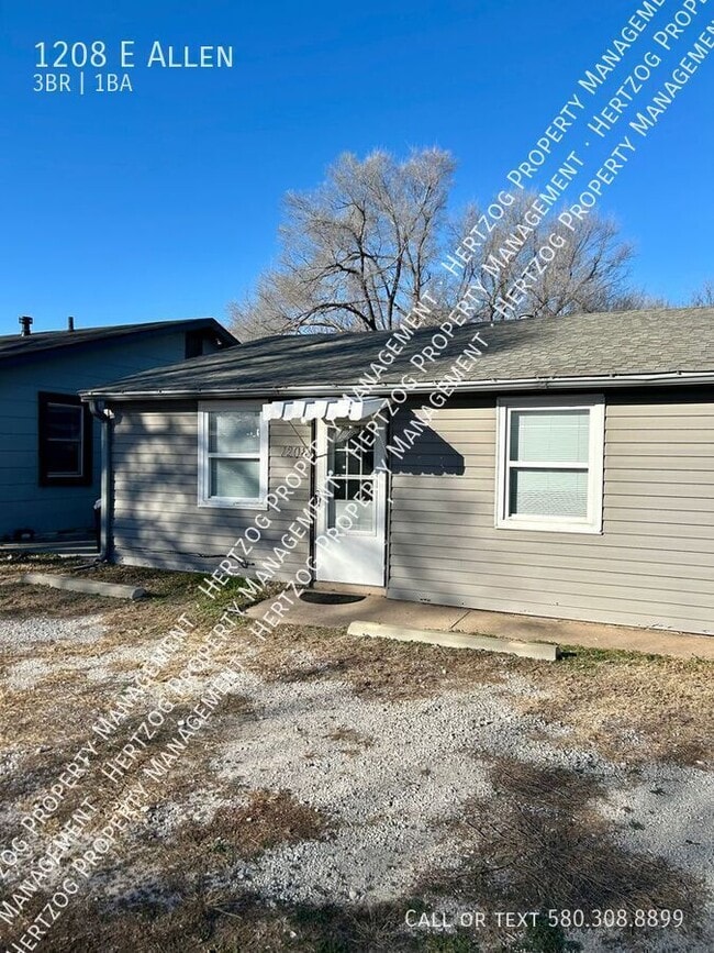 1208 E Allen Ave in Tonkawa, OK - Building Photo - Building Photo