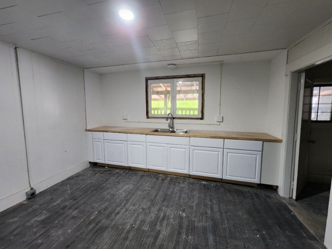 property at 1401 US-2