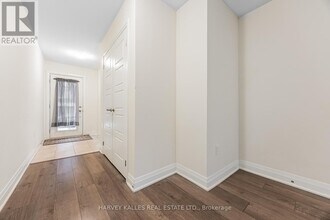 250-250 Finch Ave in Pickering, ON - Building Photo - Building Photo