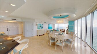 17555 Collins Ave in Sunny Isles Beach, FL - Building Photo