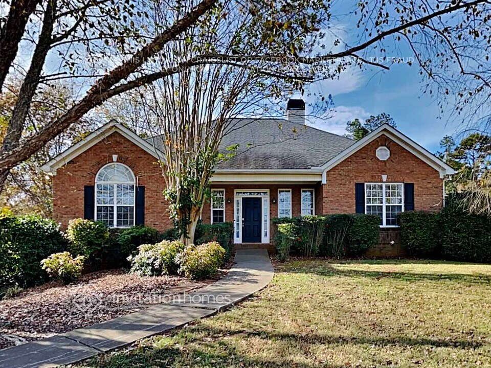6495 Dexters Dr in Cumming, GA - Building Photo