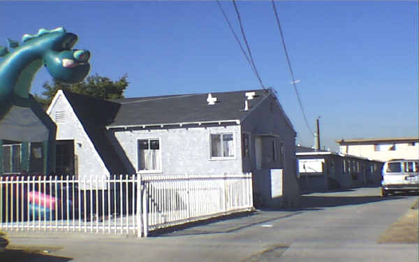 4919 W 104th St in Inglewood, CA - Building Photo