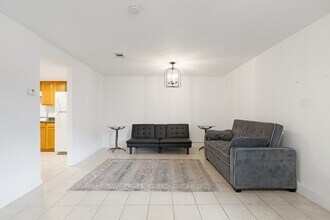 1217 Market St in Galveston, TX - Building Photo - Building Photo