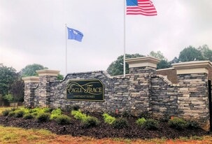 Eagle Trace Apartments in Greenville, SC - Building Photo