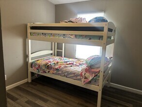 1735 Blackhawk Dr in Marion, IA - Building Photo - Building Photo